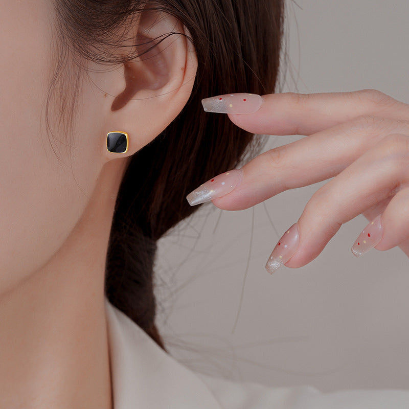 Black Square Drop Earrings