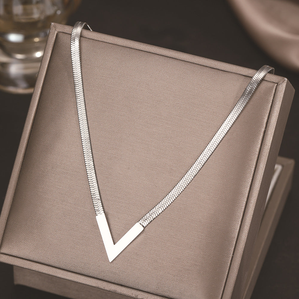 V-Chain Snake Necklace